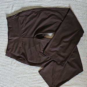 Brown Yoga Pants 🐻